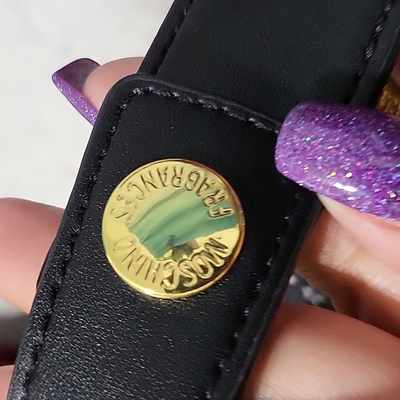 NWOT Moschino fragrance pouch - Picture 7 of 11